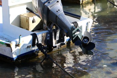 sahile bir tekneniz varmış çocuklar 