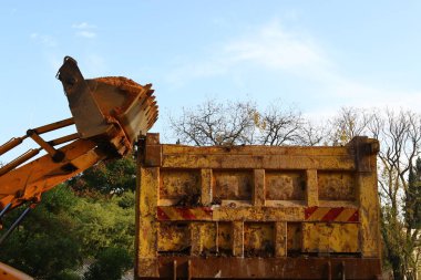 O büyük Ekskavatör inşaat 