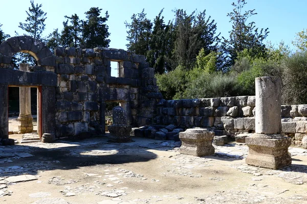 De oude synagoge in Baram Nationaal Park. — Stockfoto