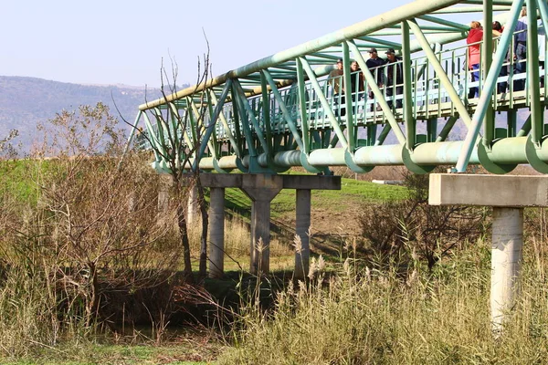 Ponte sobre o rio — Fotografia de Stock