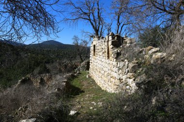Maruniler köy kalıntıları 