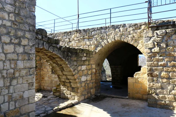 Ruinerna av byn Maroniterna — Stockfoto