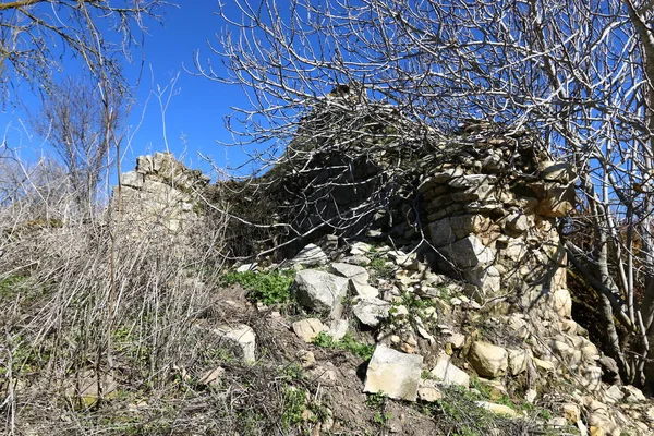 Las ruinas de la aldea de los maronitas — Foto de Stock