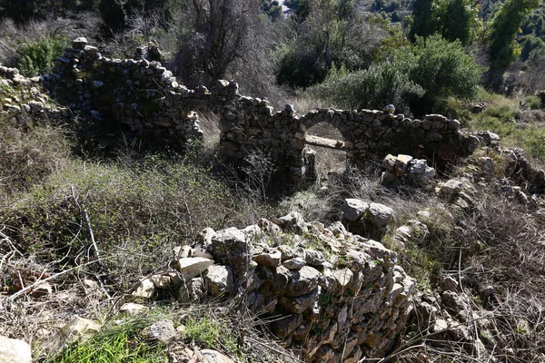 Ruiny wioski Maronici rozproszeni — Zdjęcie stockowe
