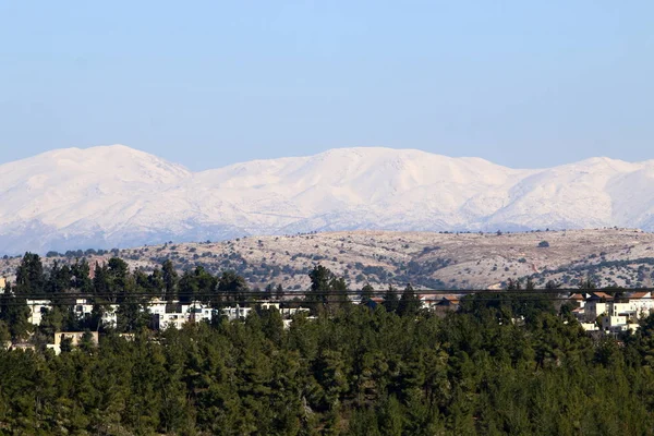 Mount Hermon üzerinde kar 