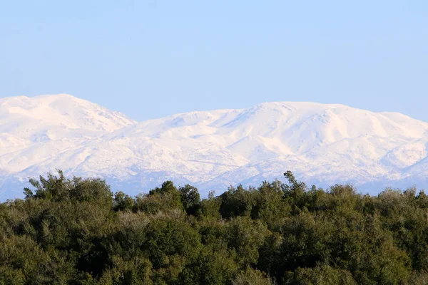 Mount Hermon üzerinde kar 