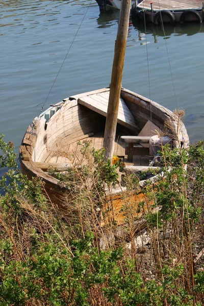 Bateau sur la plage — Photo