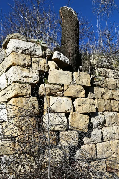 Parede de pedra e concreto — Fotografia de Stock