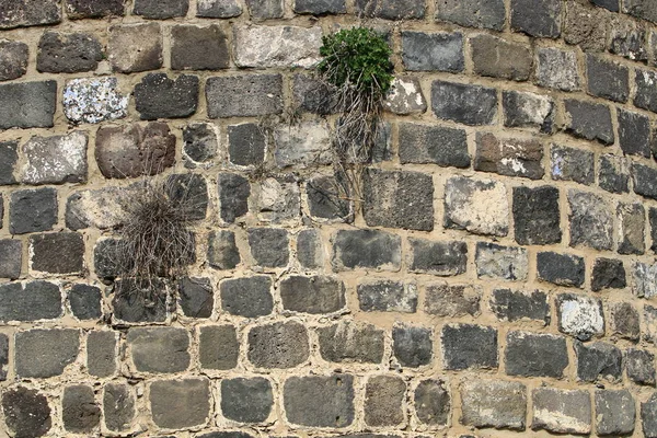 Mauer aus Stein und Beton — Stockfoto