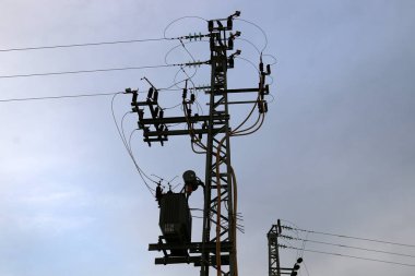 metal elektrik direği 