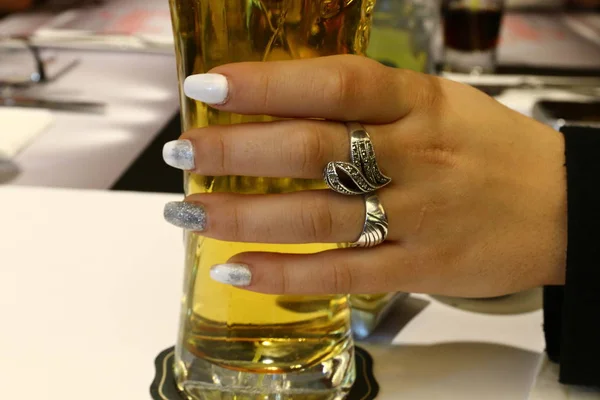 In een glas bier — Stockfoto