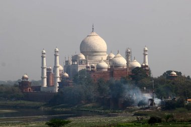 Agra, Hindistan bulunan taj Mahal - Türbesi - Camii 
