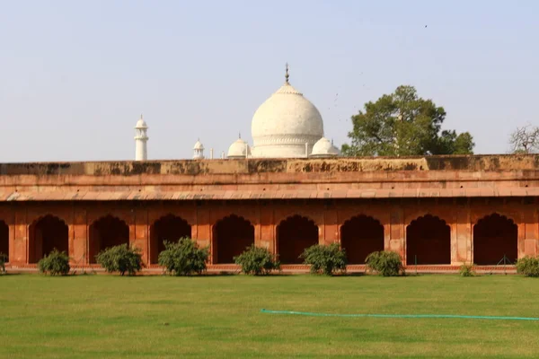 Agra, Hindistan bulunan taj Mahal - Türbesi - Camii — Stok fotoğraf