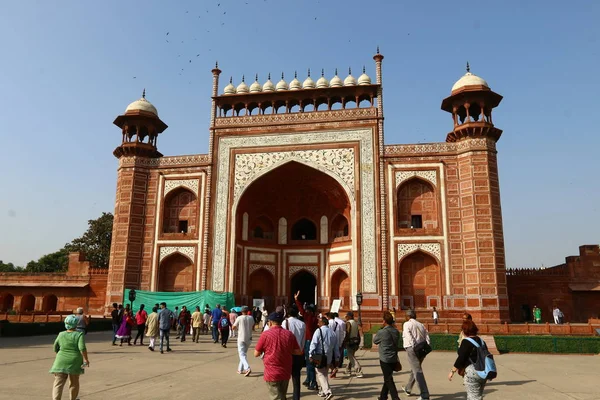 Taj Mahal - Mausoléu - Mesquita, localizada em Agra, Índia — Fotografia de Stock