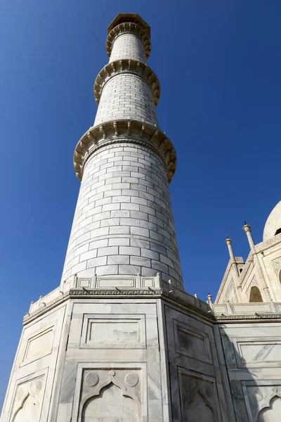 Taj Mahal - Mausoléu - Mesquita, localizada em Agra, Índia — Fotografia de Stock