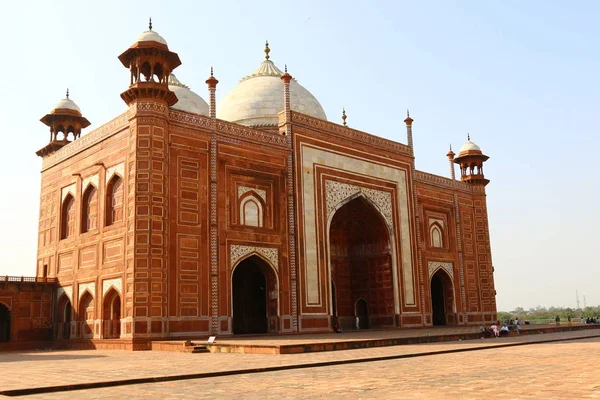 Taj Mahal - Mausoléu - Mesquita, localizada em Agra, Índia — Fotografia de Stock