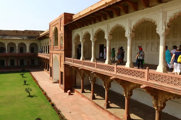 Rode Fort in de Indiase stad Agra — Stockfoto