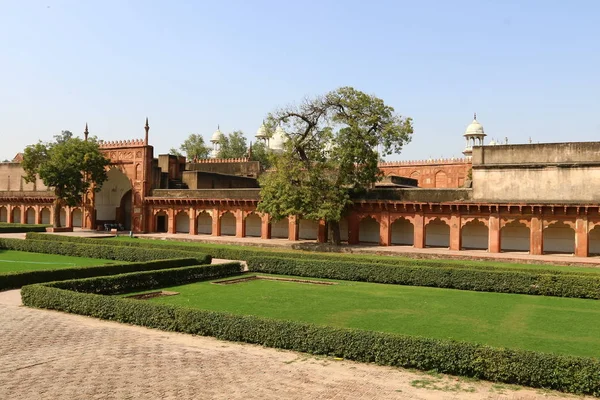 Rode Fort in de Indiase stad Agra — Stockfoto