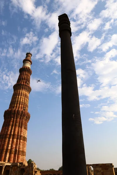 La colonna di ferro a Delhi — Foto Stock