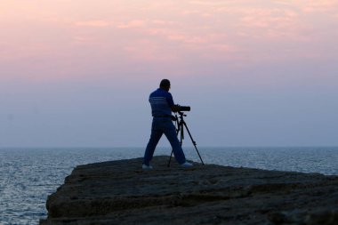 Deniz kenarında bir akşam 