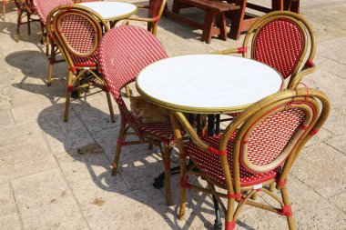 Tezgah parkta duruyor 