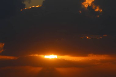 Deniz kenarında bir akşam 