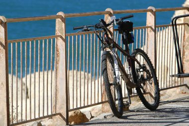 Tarihin tekerlek iplik 