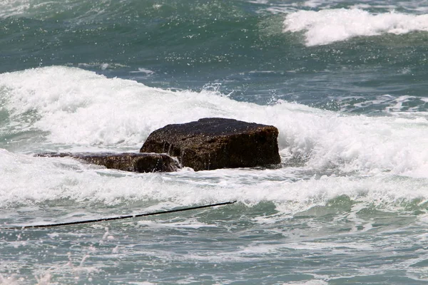 Stenen liggen aan de kust — Stockfoto