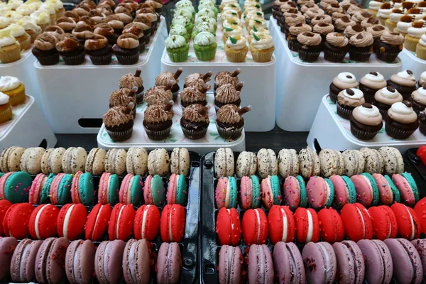 On the counter cakes — Stock Photo, Image