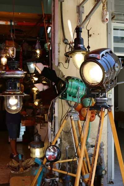 Aydınlatma için el feneri 