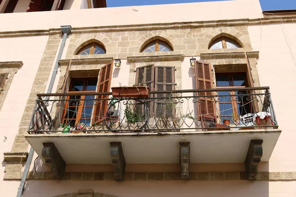 Ventana en la ciudad — Foto de Stock