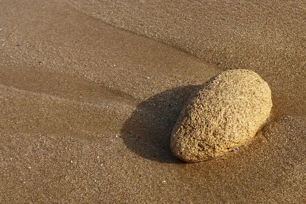 Pedras na costa — Fotografia de Stock