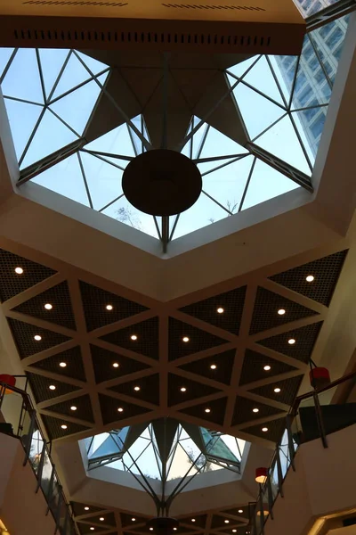 geometri şehrin sokaklarında 