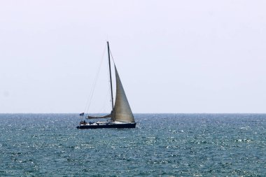  Akdeniz kıyısında 