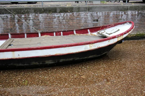 Boot für Wasser — Stockfoto