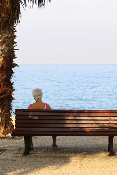 Tezgah parkta duruyor 