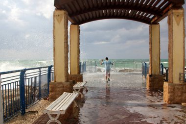 Akdeniz kıyılarında 