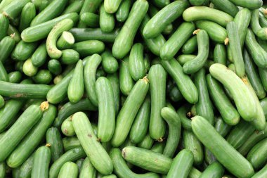 Tezgaha sebze vardır 