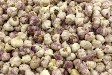 Tezgaha sebze vardır 