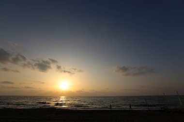 Akdeniz 'de gün batımı 