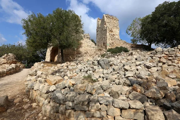 road yakınındaki taş 