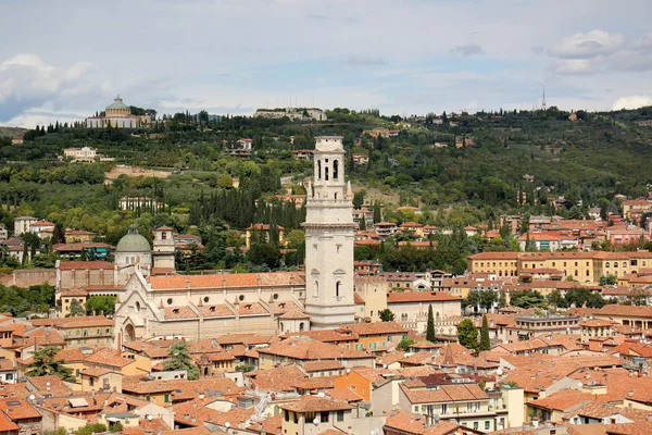 Verona şehri çatılar 