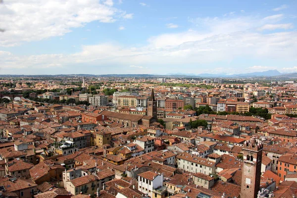 Verona şehri çatılar 