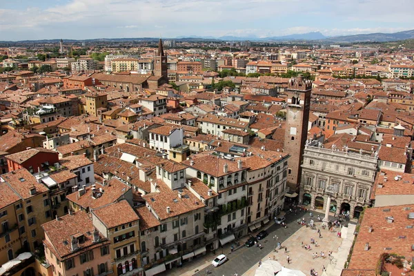 Verona şehri çatılar 