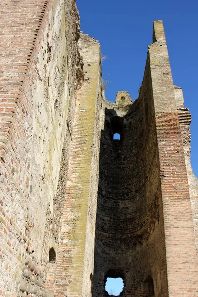 Vecchio muro di pietra — Foto Stock