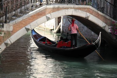 Gondol - Venedik tekne 