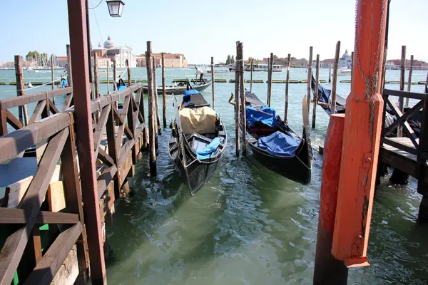 Gondel - Venetiaanse boot — Stockfoto