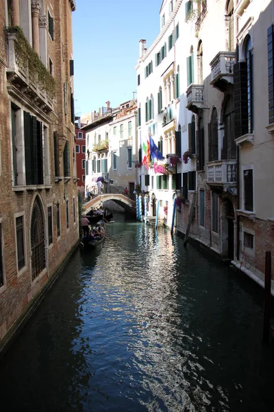 Gondol - Venedik tekne 