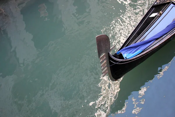 Gondel - venezianisches Boot — Stockfoto