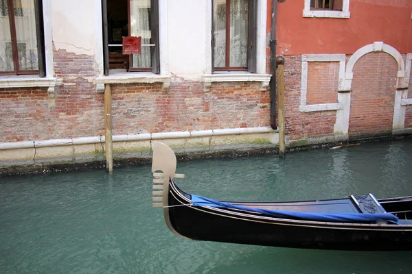 Gôndola - Barco veneziano — Fotografia de Stock